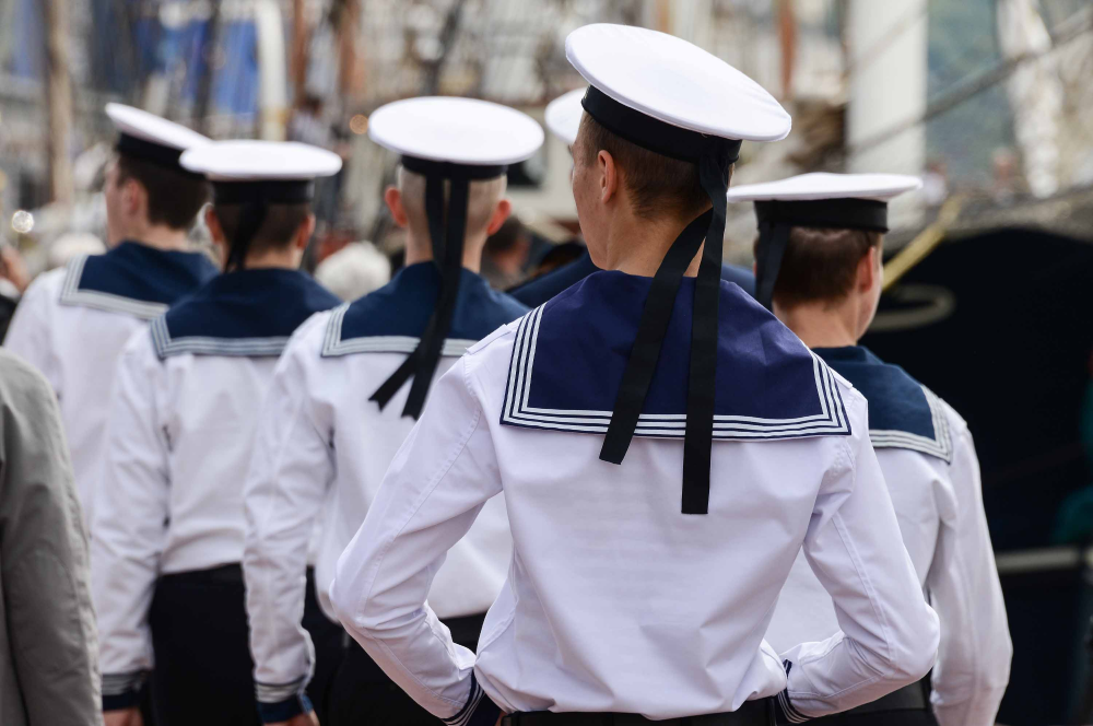 Contcatez-nous si vous êtes un professionnel, revendeur ou partenaire de l'Armada 2023